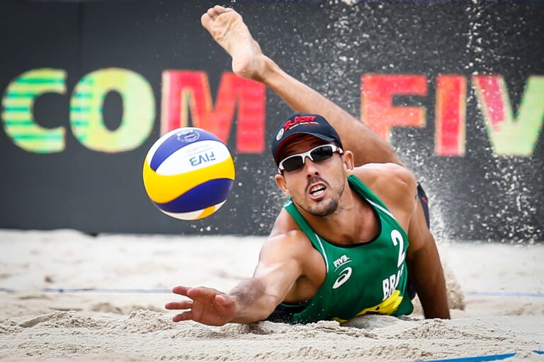 Campeões mundiais e brasileiros agitam fim de semana esportivo em Icaraí campeoes-mundiais,-sul-americanos-e-brasileiros-agitam-fim-de-semana-esportivo-na-praia-de-icarai